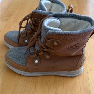Sorel Women's Tan and Gray Winter Boots